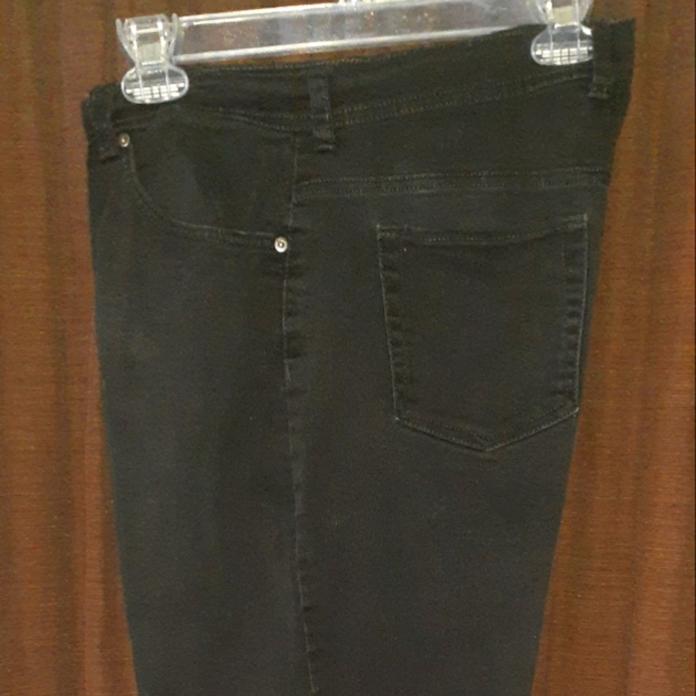 Gloria Vanderbilt capris